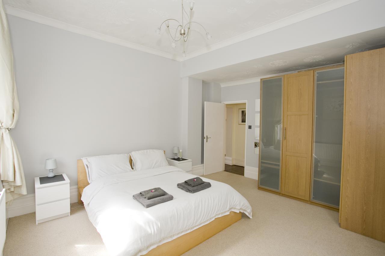 Large 2 Bedroom Apt - Near Beach - Free Parking Bournemouth Exterior foto