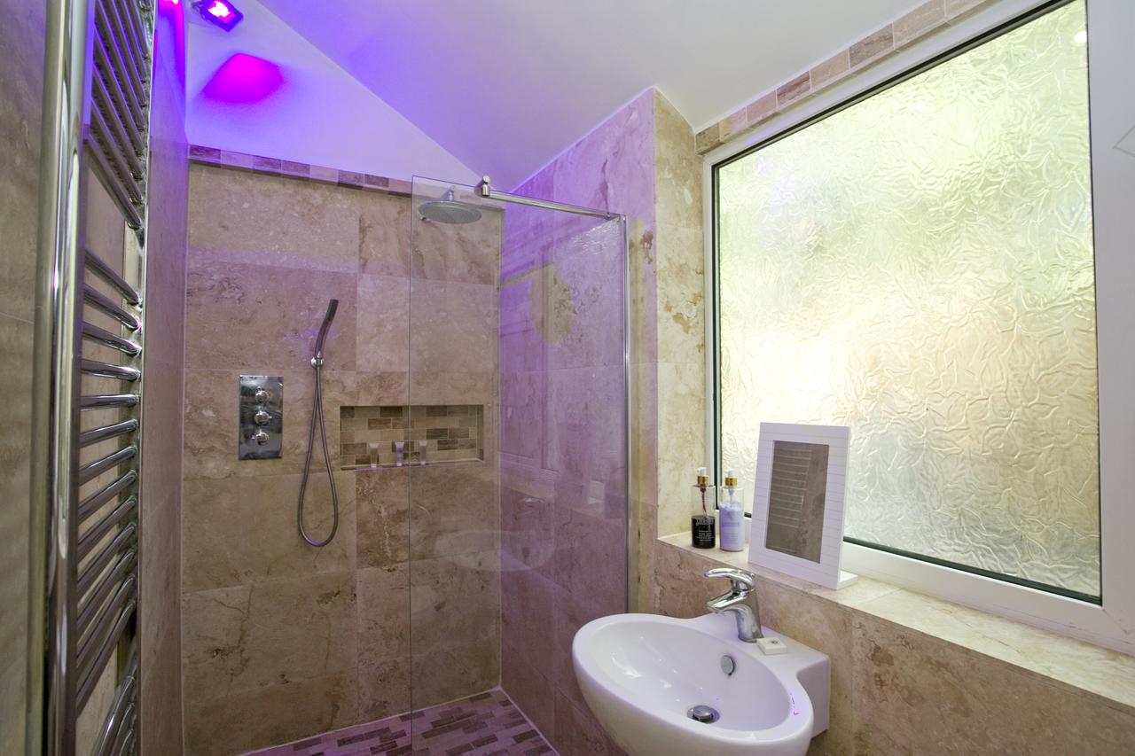 Large 2 Bedroom Apt - Near Beach - Free Parking Bournemouth Exterior foto