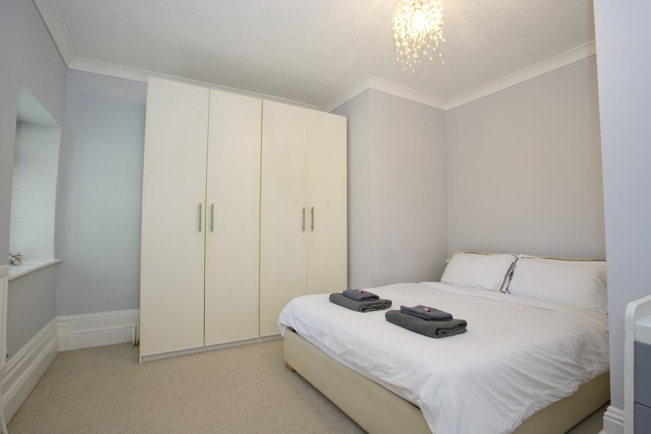 Large 2 Bedroom Apt - Near Beach - Free Parking Bournemouth Exterior foto